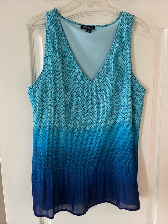 Roz & Ali Tops - Roz & Ali Textured Royal Blue Ombre V-Neck Sleeveless Blouse Size XL